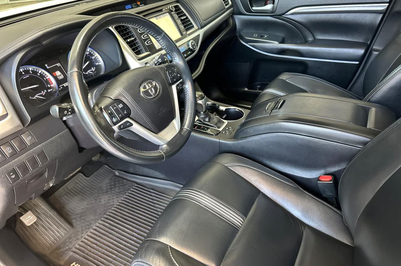 2017 Toyota Highlander SE Roseville CA