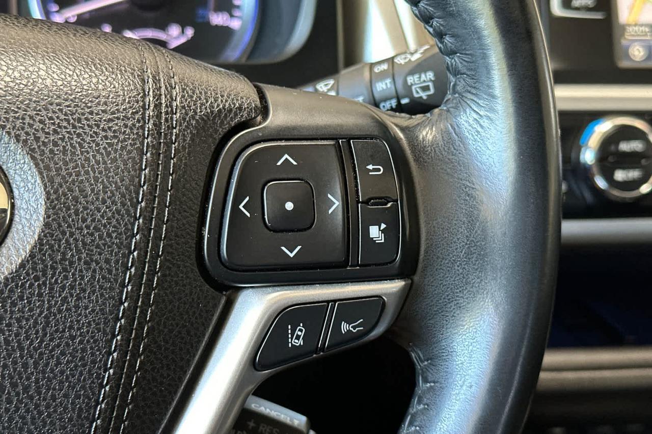 2017 Toyota Highlander SE Roseville CA