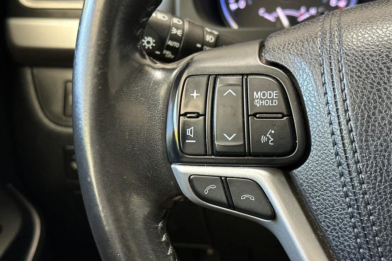 2017 Toyota Highlander SE Roseville CA
