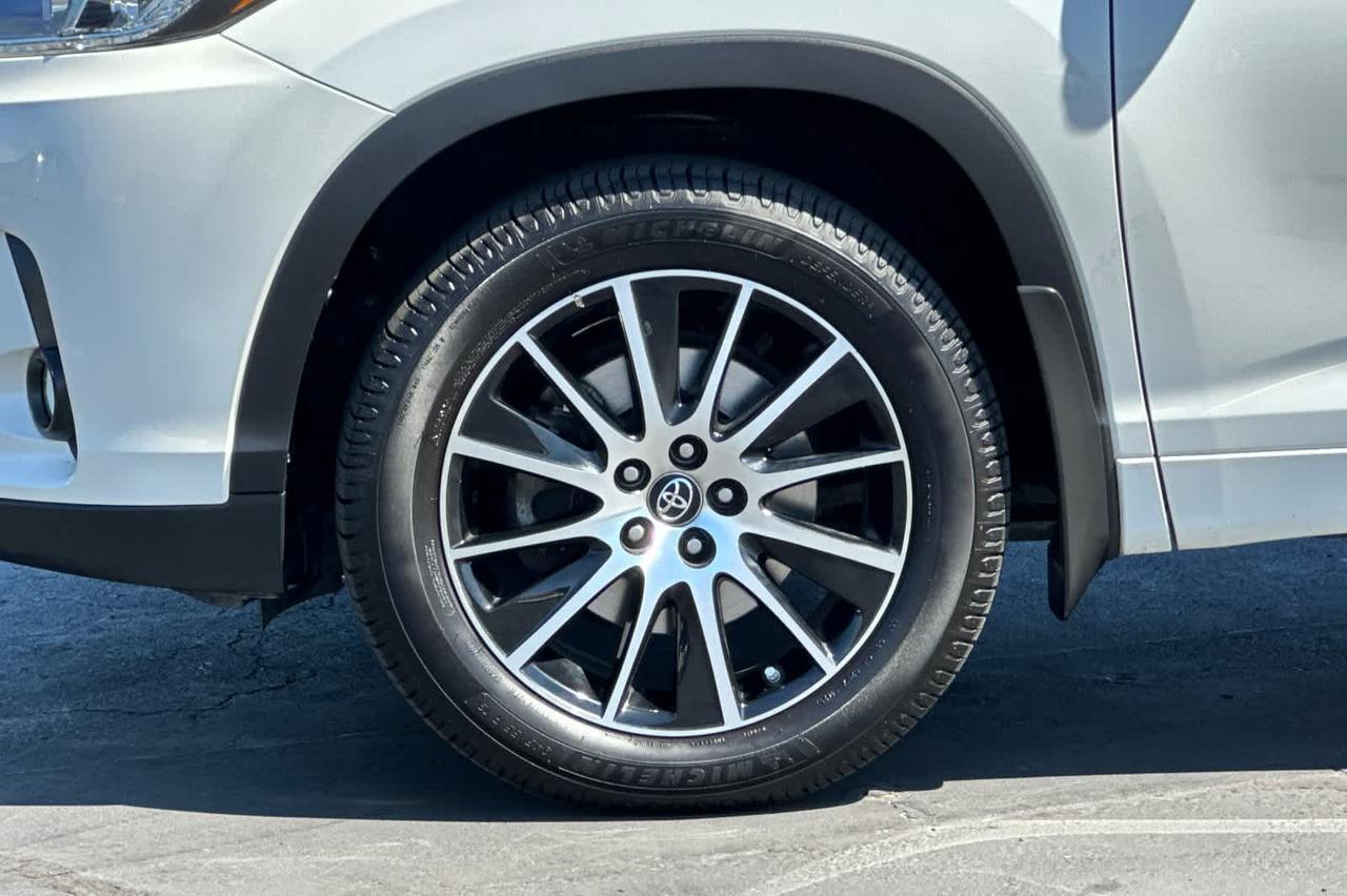 2017 Toyota Highlander SE Roseville CA
