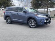 2017 Toyota Highlander XLE Bloomington IN 2017 Toyota Highlander XLE Bloomington IN