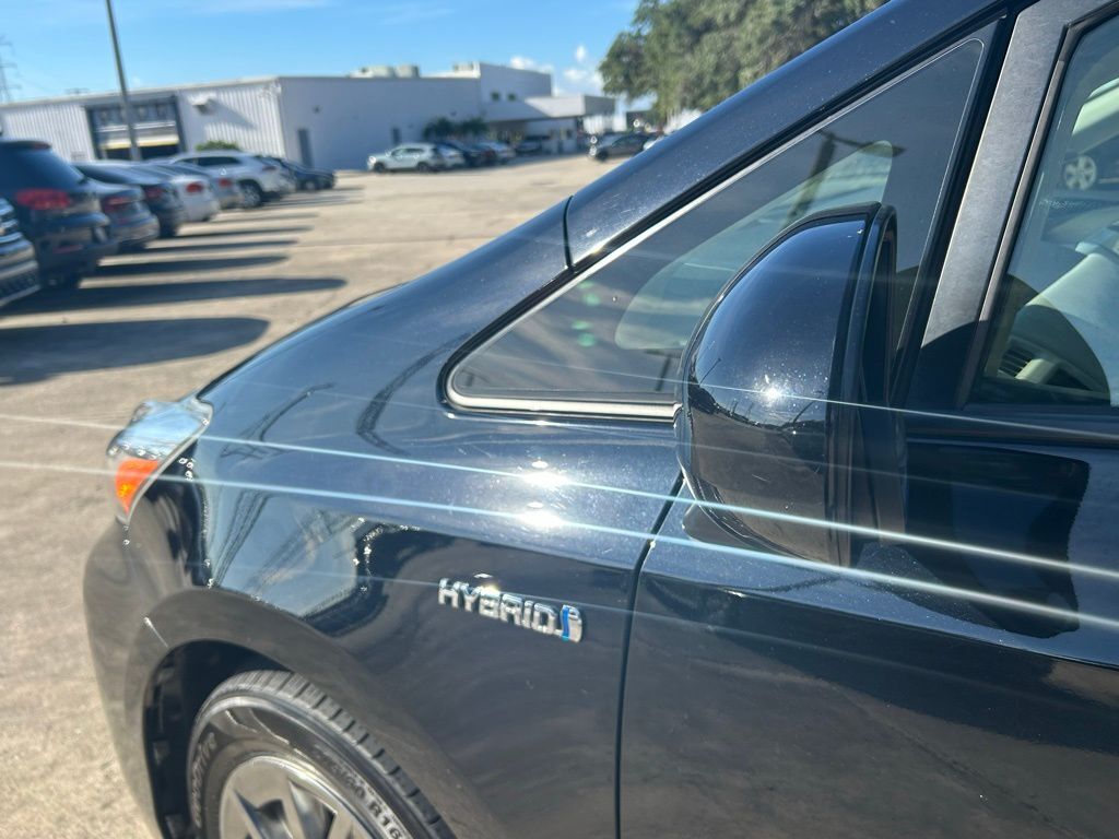 2017 Toyota Prius v Five Tampa FL