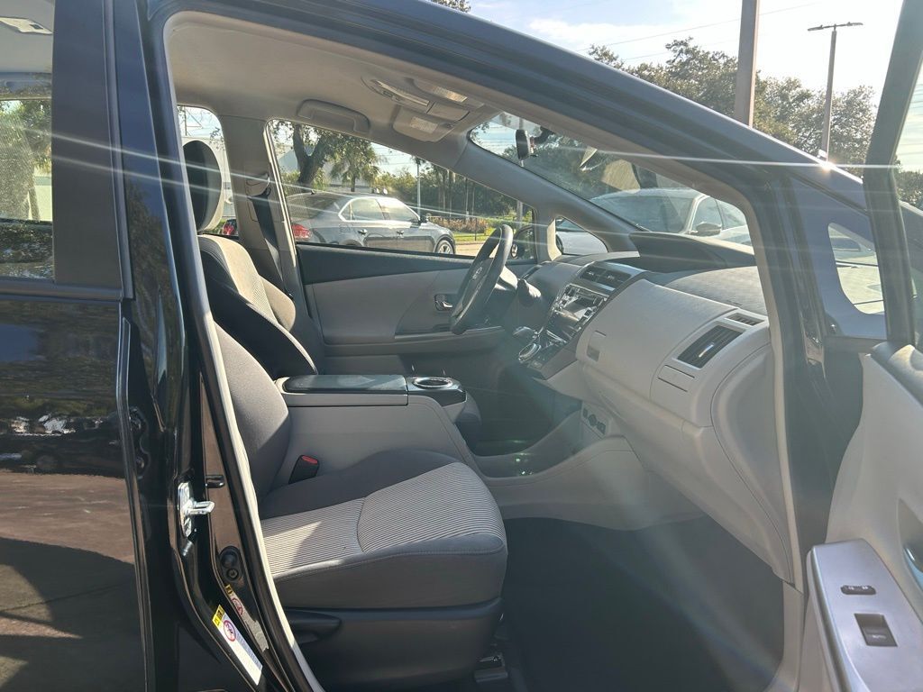 2017 Toyota Prius v Five Tampa FL