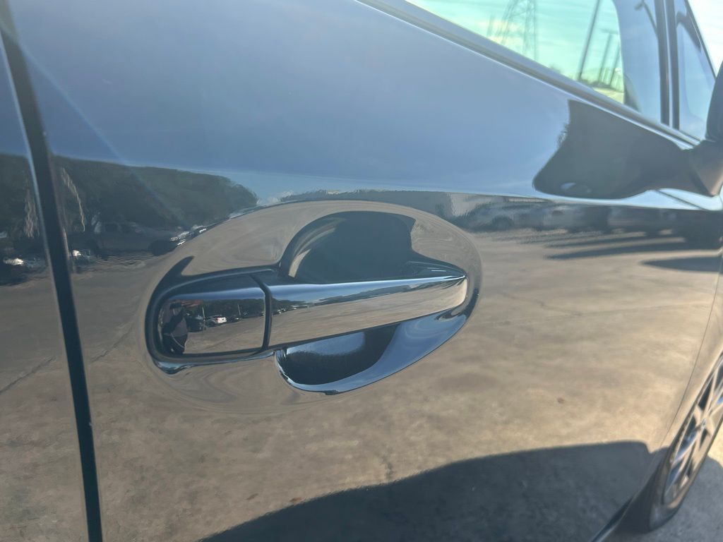 2017 Toyota Prius v Five Tampa FL