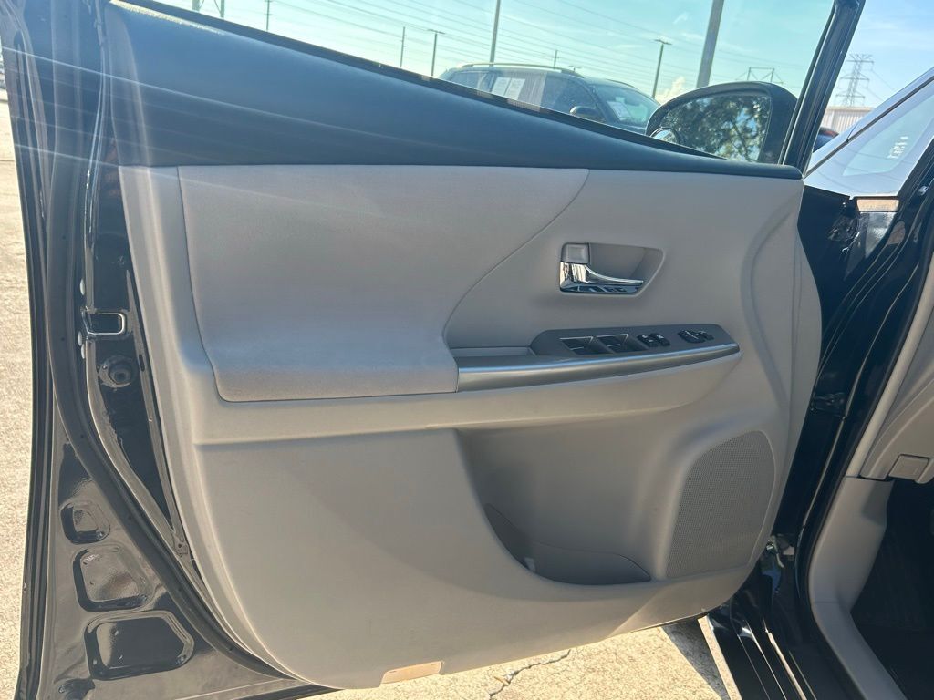 2017 Toyota Prius v Five Tampa FL