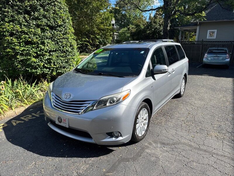 2017 Toyota Sienna Limited Premium AWD 7-Passenger w/ Entertainment Pkg 2017 Toyota Sienna Limited Premium AWD 7-Passenger w/ Entertainment Pkg
