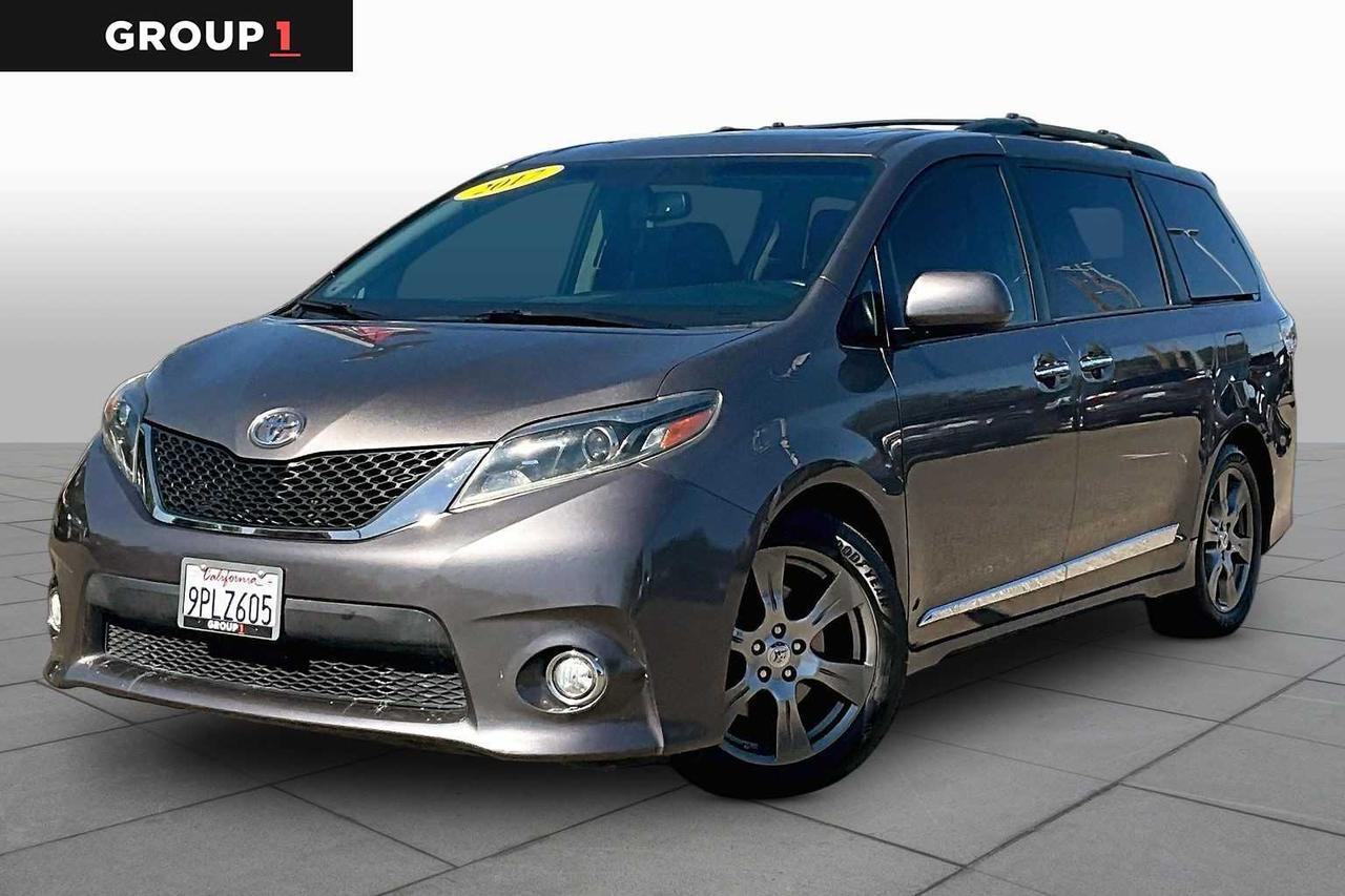 2017 Toyota Sienna SE 2017 Toyota Sienna SE