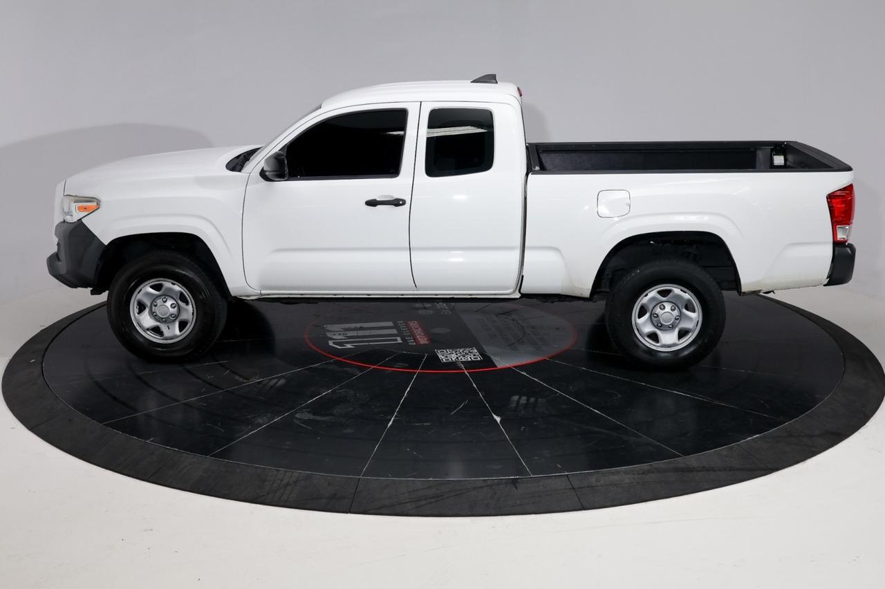 2017 Toyota Tacoma SR 2017 Toyota Tacoma SR