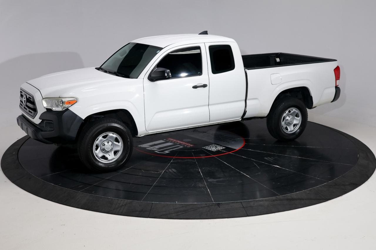 2017 Toyota Tacoma SR 2017 Toyota Tacoma SR