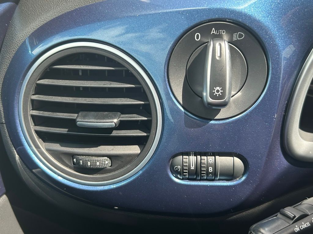 2017 Volkswagen Beetle Tampa FL