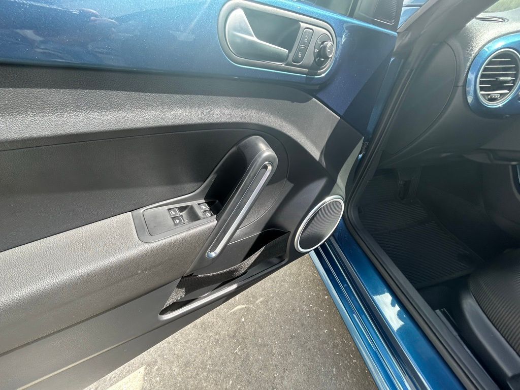 2017 Volkswagen Beetle Tampa FL