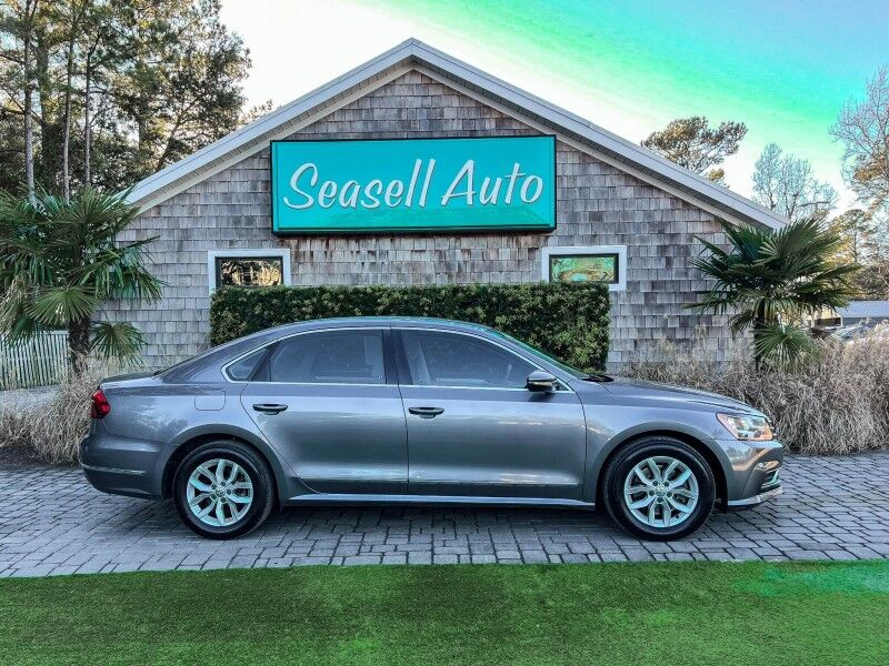 2017 Volkswagen Passat S's photo