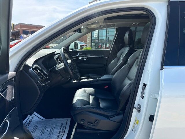 2017 Volvo XC90 Momentum Springfield IL 2017 Volvo XC90 Momentum Springfield IL