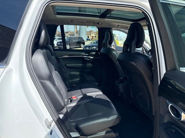 2017 Volvo XC90 Momentum Springfield IL 2017 Volvo XC90 Momentum Springfield IL