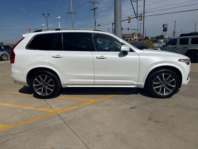 2017 Volvo XC90 Momentum Springfield IL 2017 Volvo XC90 Momentum Springfield IL