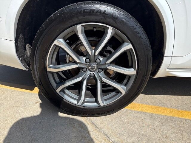 2017 Volvo XC90 Momentum Springfield IL 2017 Volvo XC90 Momentum Springfield IL