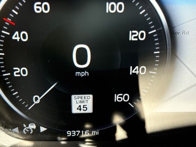 2017 Volvo XC90 Momentum Springfield IL 2017 Volvo XC90 Momentum Springfield IL