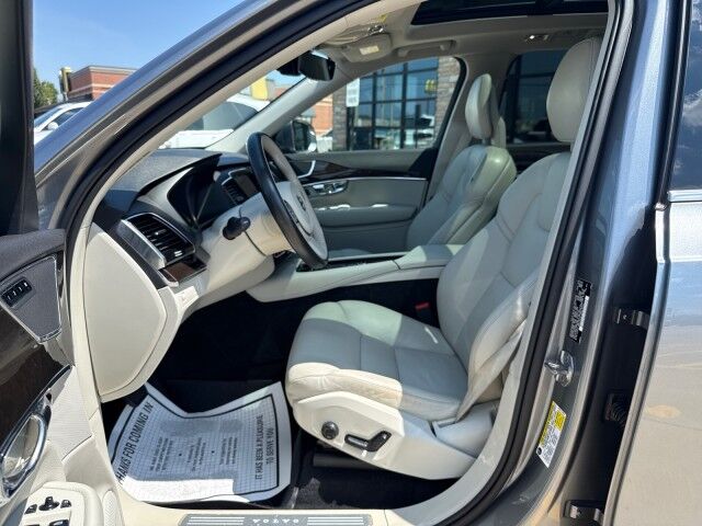 2017 Volvo XC90 Momentum Springfield IL 2017 Volvo XC90 Momentum Springfield IL