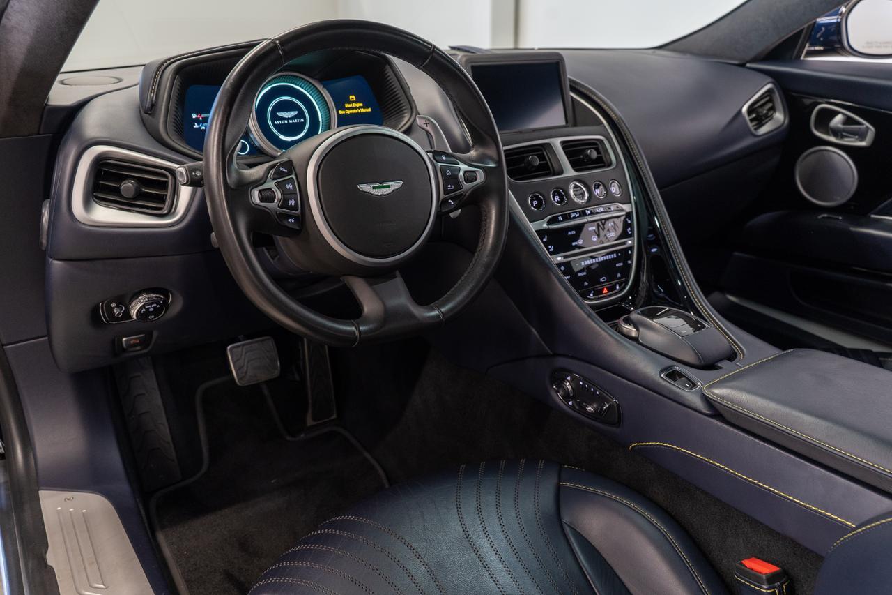 2018 Aston Martin DB11 Base's photo