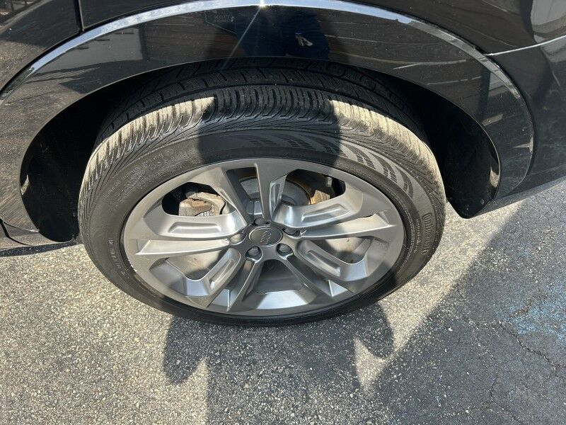 2018 Audi Q3 Premium Plus - LEATHER SUNROOF VERY CLEAN Webster MA 2018 Audi Q3 Premium Plus - LEATHER SUNROOF VERY CLEAN Webster MA
