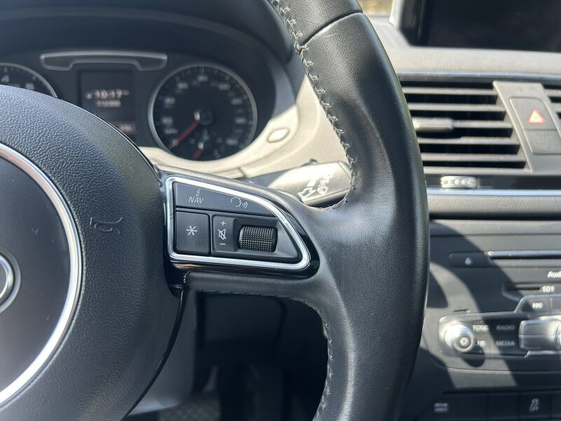 2018 Audi Q3 Premium Plus - LEATHER SUNROOF VERY CLEAN Webster MA 2018 Audi Q3 Premium Plus - LEATHER SUNROOF VERY CLEAN Webster MA