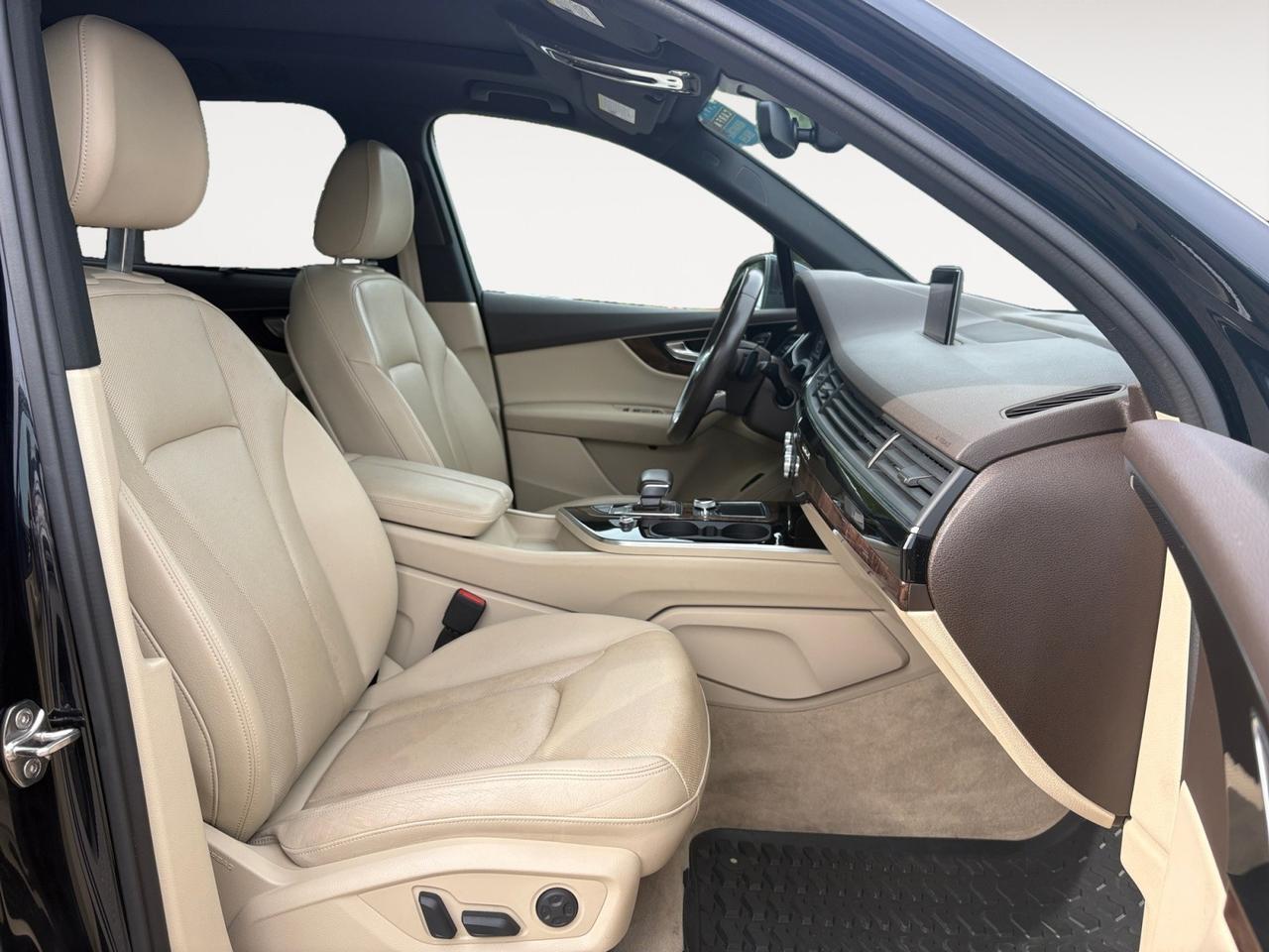 2018 Audi Q7 Premium Plus, POWER LIFTGATE, BACKUP CAMERA, PANORAMIC MOONROOF, HEATED STEERING WHEEL & SEATS, APPLE CARPLAY/ANDROID AUTO, BLIND SPOT ALERT, LANE KEEP ASSIST, BOSE PREMIUM SOUND SYSTEM, ONLY 76K MILES, RIDE IN STYLE! Virginia Beach VA 2018 Audi Q7 Premium Plus, POWER LIFTGATE, BACKUP CAMERA, PANORAMIC MOONROOF, HEATED STEERING WHEEL & SEATS, APPLE CARPLAY/ANDROID AUTO, BLIND SPOT ALERT, LANE KEEP ASSIST, BOSE PREMIUM SOUND SYSTEM, ONLY 76K MILES, RIDE IN STYLE! Virginia Beach VA