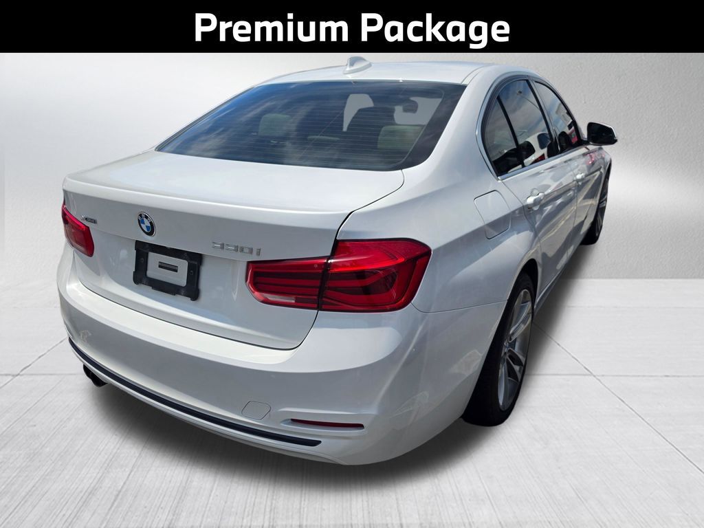 2018 BMW 3 Series 330i xDrive