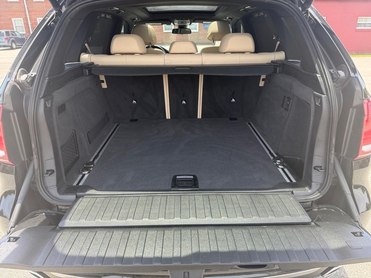 2018 BMW X5 sDrive35i, HEATED SEATS, MOONROOF, POWER LIFTGATE, BACKUP CAMERA, BLUETOOTH, POWER MIRRORS, CLEAN CARFAX, ONLY 1 OWNER! Norfolk VA 2018 BMW X5 sDrive35i, HEATED SEATS, MOONROOF, POWER LIFTGATE, BACKUP CAMERA, BLUETOOTH, POWER MIRRORS, CLEAN CARFAX, ONLY 1 OWNER! Norfolk VA