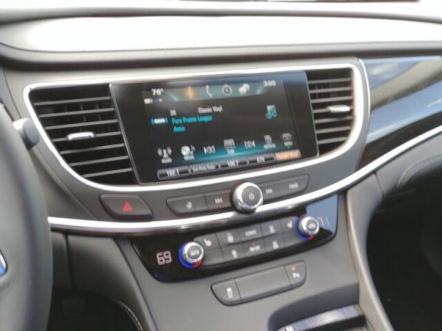 2018 Buick LaCrosse Essence Oshkosh WI