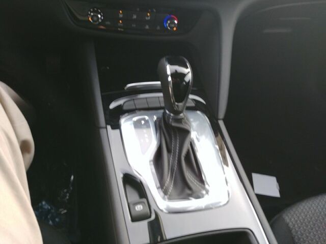 2018 Buick Regal Sportback Preferred Oshkosh WI 2018 Buick Regal Sportback Preferred Oshkosh WI