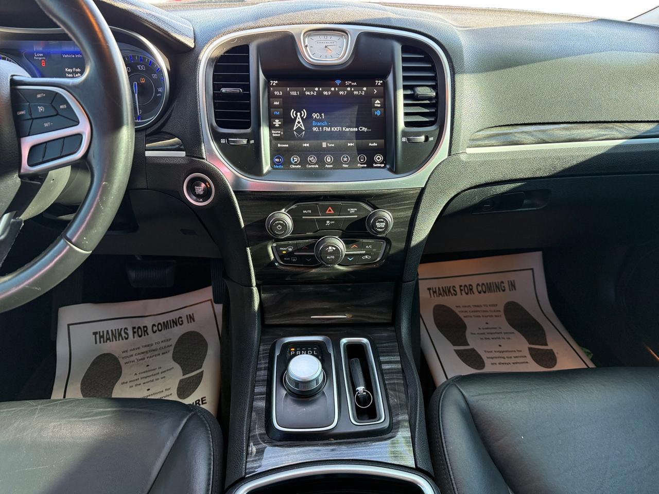 2018 CHRYSLER 300 TOURING Touring L Kansas City MO 2018 CHRYSLER 300 TOURING Touring L Kansas City MO