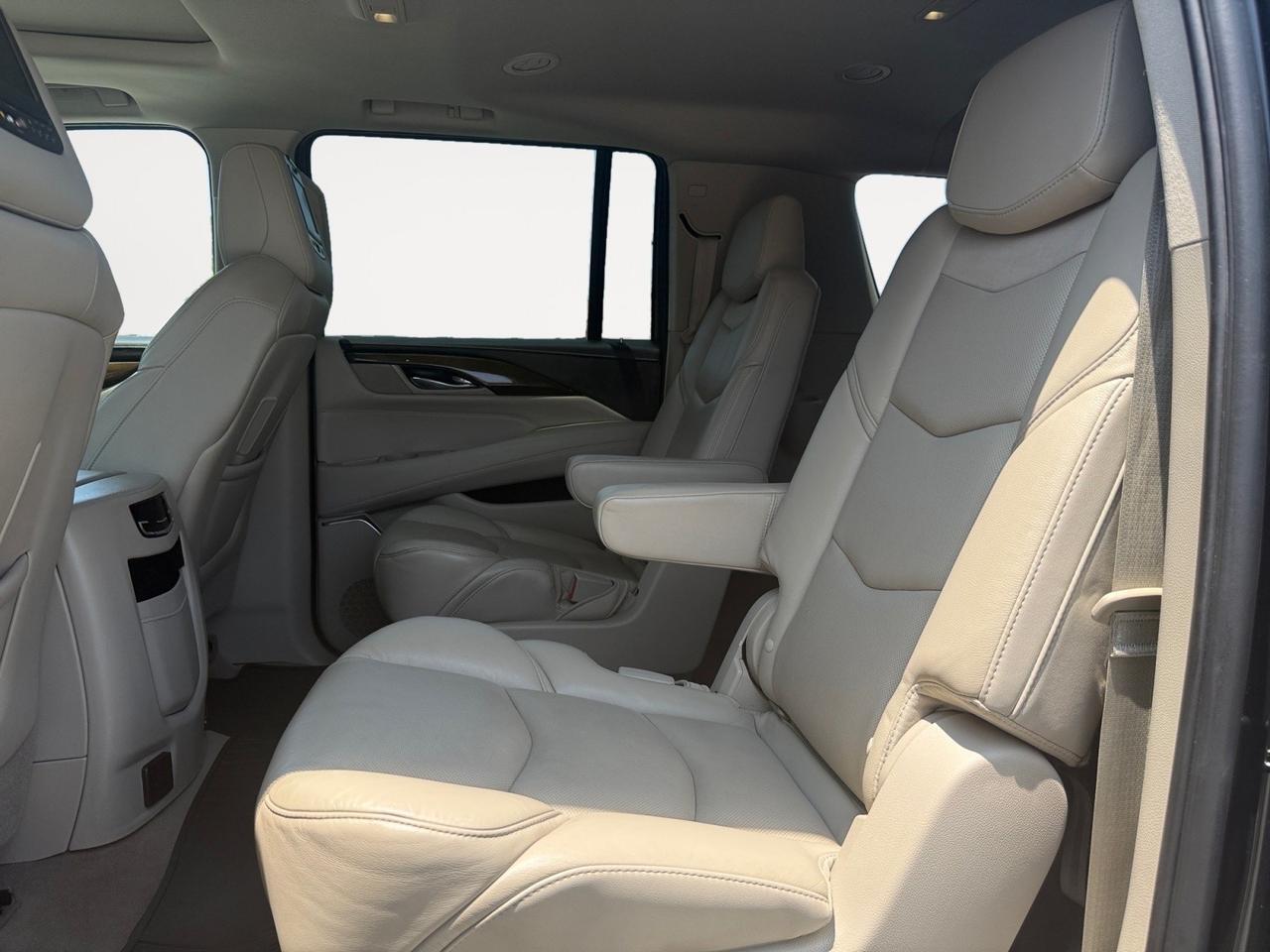 2018 Cadillac Escalade ESV Luxury, HEATED/VENTILATED SEATS, HEATED REAR SEATS, SUNROOF, CAPTAINS CHAIRS, 3RD ROW, BOSE SPEAKERS, UNIVERSAL GARAGE DOOR OPENER, RUNNING BOARDS, TOW PACKAGE, POWER FOLDING MIRRORS, CLEAN CARFAX, ONLY 1 OWNER! Norfolk VA 2018 Cadillac Escalade ESV Luxury, HEATED/VENTILATED SEATS, HEATED REAR SEATS, SUNROOF, CAPTAINS CHAIRS, 3RD ROW, BOSE SPEAKERS, UNIVERSAL GARAGE DOOR OPENER, RUNNING BOARDS, TOW PACKAGE, POWER FOLDING MIRRORS, CLEAN CARFAX, ONLY 1 OWNER! Norfolk VA
