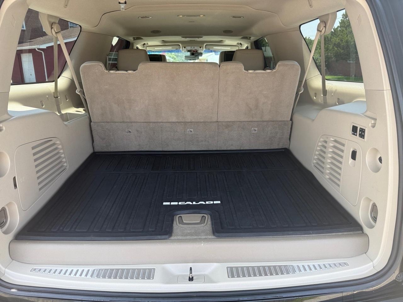 2018 Cadillac Escalade ESV Luxury, HEATED/VENTILATED SEATS, HEATED REAR SEATS, SUNROOF, CAPTAINS CHAIRS, 3RD ROW, BOSE SPEAKERS, UNIVERSAL GARAGE DOOR OPENER, RUNNING BOARDS, TOW PACKAGE, POWER FOLDING MIRRORS, CLEAN CARFAX, ONLY 1 OWNER! Norfolk VA 2018 Cadillac Escalade ESV Luxury, HEATED/VENTILATED SEATS, HEATED REAR SEATS, SUNROOF, CAPTAINS CHAIRS, 3RD ROW, BOSE SPEAKERS, UNIVERSAL GARAGE DOOR OPENER, RUNNING BOARDS, TOW PACKAGE, POWER FOLDING MIRRORS, CLEAN CARFAX, ONLY 1 OWNER! Norfolk VA