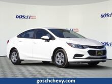 2018_Chevrolet_Cruze_LS_ Oshkosh WI