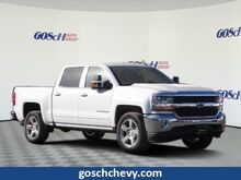 2018_Chevrolet_Silverado 1500_LT_ Oshkosh WI