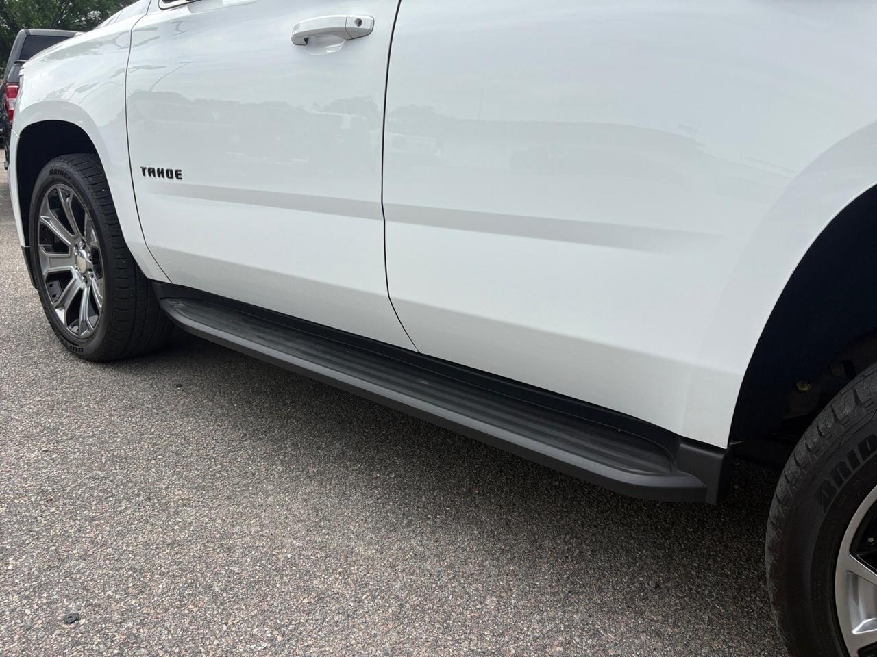2018 Chevrolet Tahoe LT, RUNNING BOARDS, POWER LIFTGATE, SUNROOF, APPLE CARPLAY/ANDROID AUT0, BLIND SPOT ALERT, FORWARD COLLISION WARNING, CAPTAINS CHAIRS, POWER 3RD ROW SEATING, HEATED SEATS, LOW MILES, TAKE THE KEYS TO A TAHOE! Virginia Beach VA 2018 Chevrolet Tahoe LT, RUNNING BOARDS, POWER LIFTGATE, SUNROOF, APPLE CARPLAY/ANDROID AUT0, BLIND SPOT ALERT, FORWARD COLLISION WARNING, CAPTAINS CHAIRS, POWER 3RD ROW SEATING, HEATED SEATS, LOW MILES, TAKE THE KEYS TO A TAHOE! Virginia Beach VA