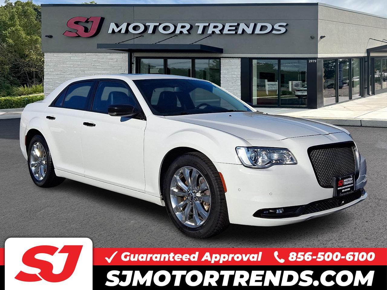 2018 Chrysler 300 Limited's photo