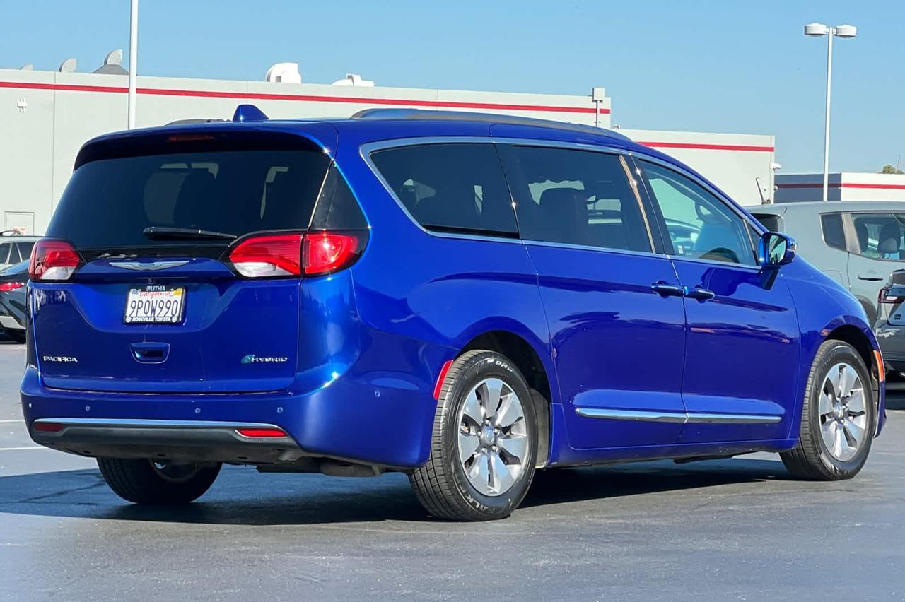 2018 Chrysler Pacifica Hybrid Limited Roseville CA