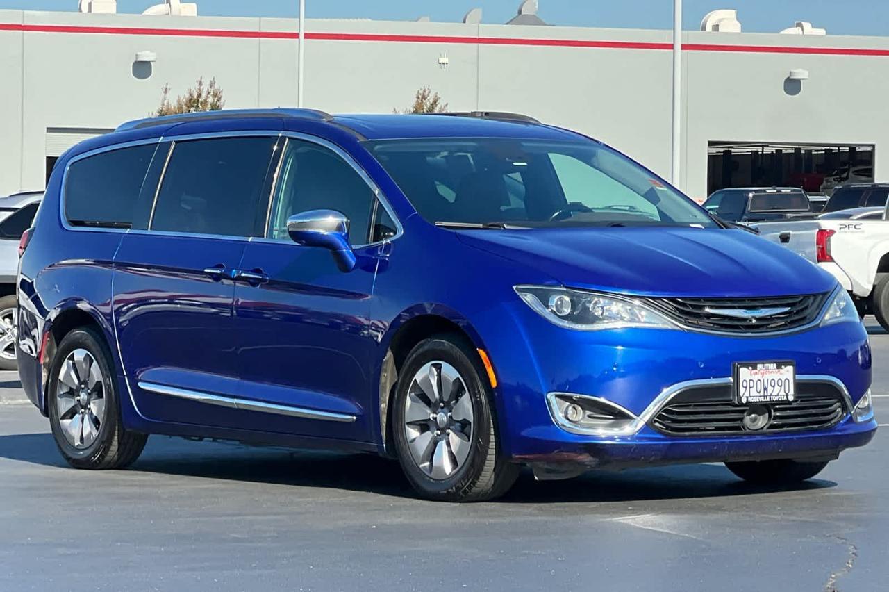 2018 Chrysler Pacifica Hybrid Limited Roseville CA