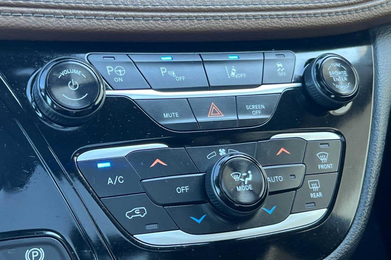 2018 Chrysler Pacifica Hybrid Limited Roseville CA