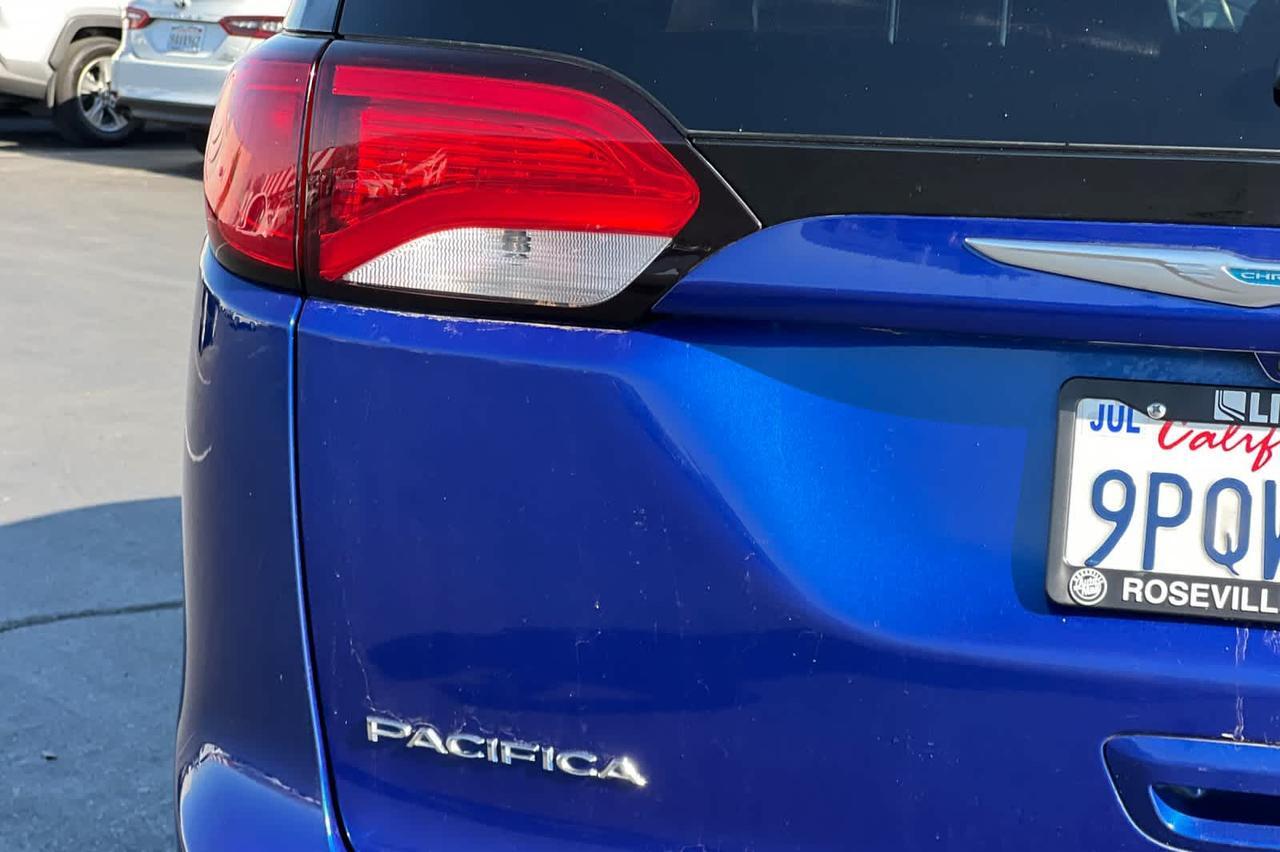 2018 Chrysler Pacifica Hybrid Limited Roseville CA