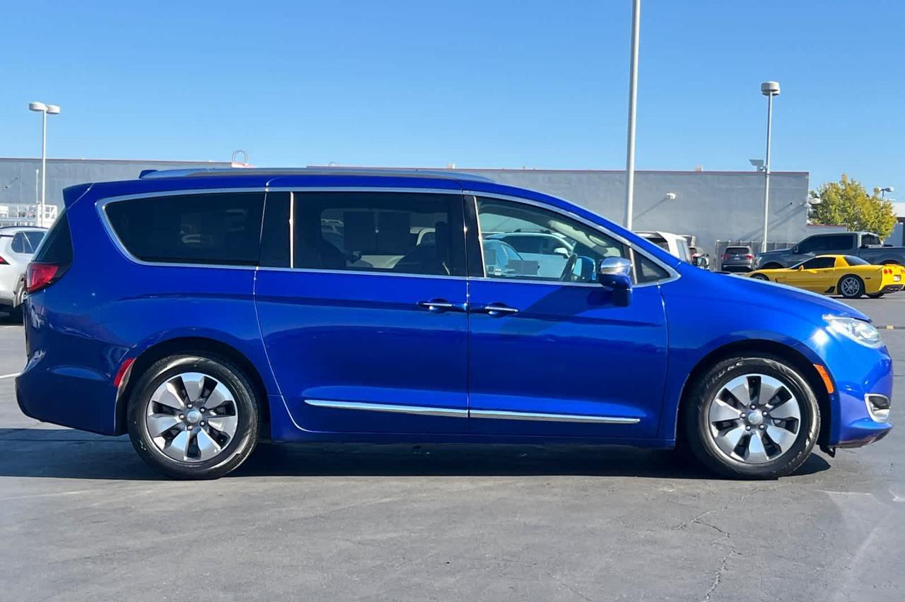 2018 Chrysler Pacifica Hybrid Limited Roseville CA