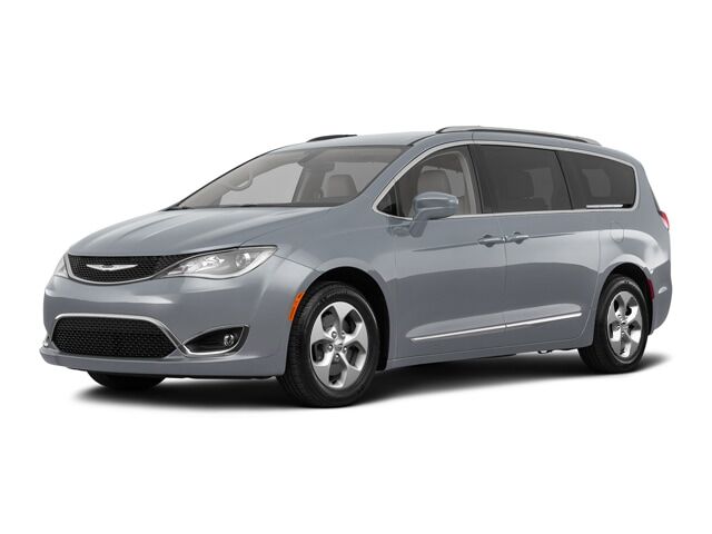 2018 Chrysler Pacifica Touring L Plus's photo