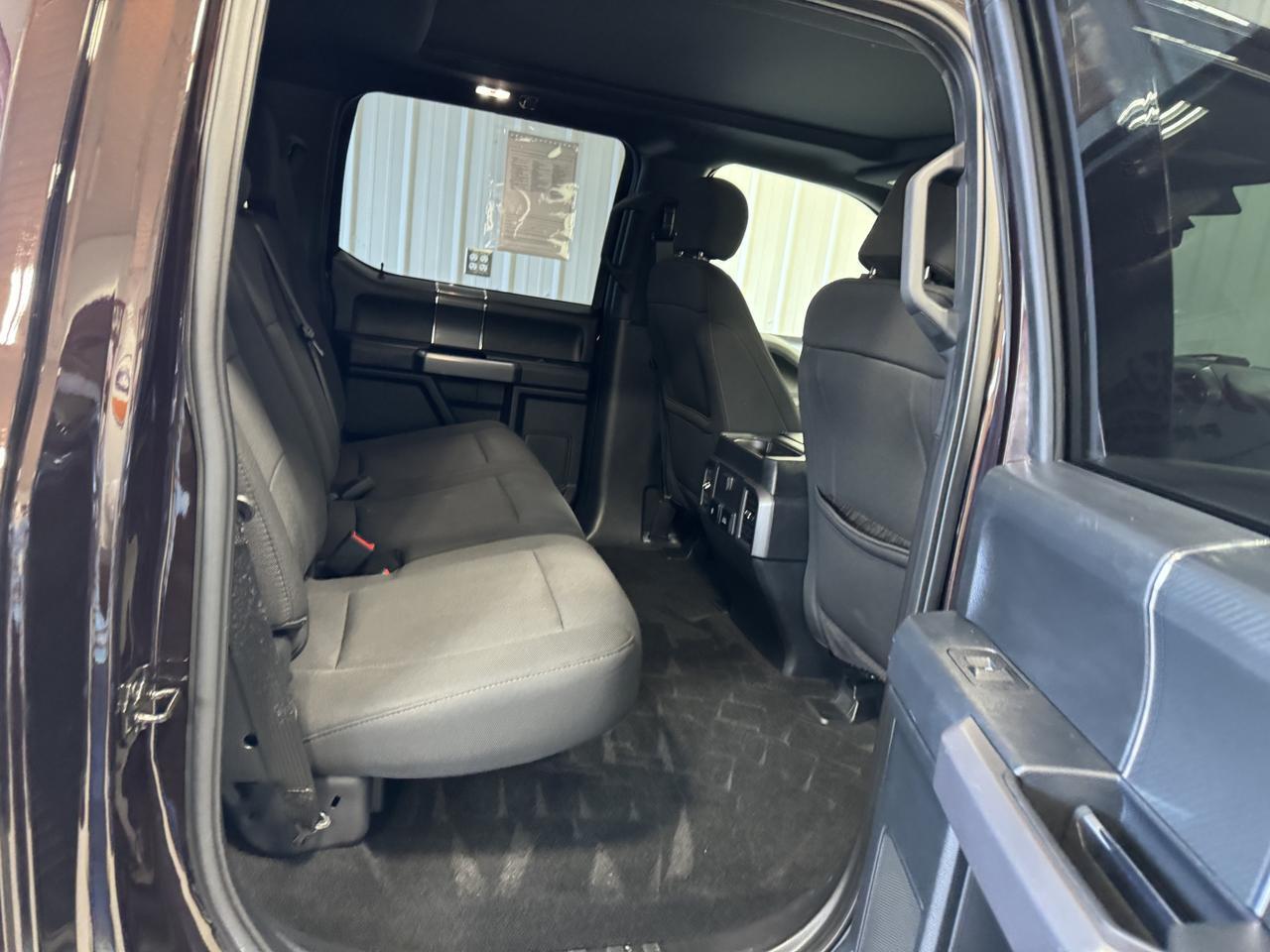 FORDF150 CREW CAB 4X423