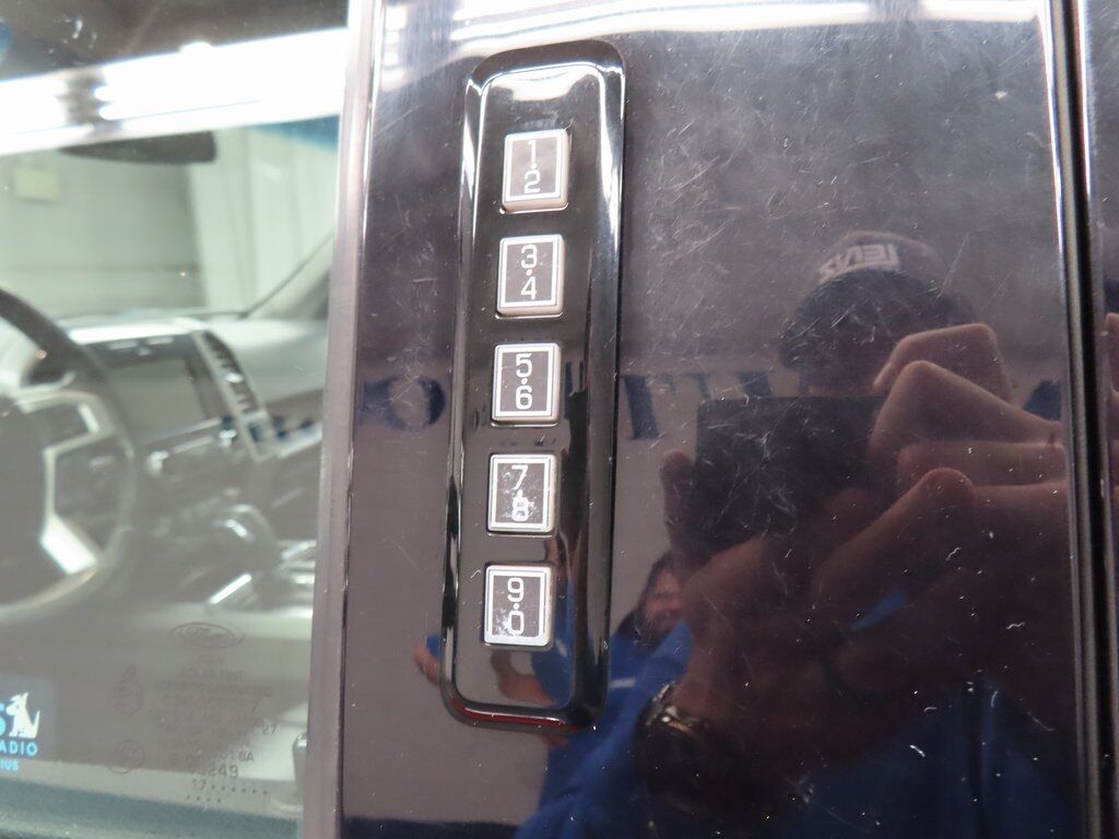 2018 Ford F-150 4x4 SuperCrew Lariat Fond du Lac WI 2018 Ford F-150 4x4 SuperCrew Lariat Fond du Lac WI