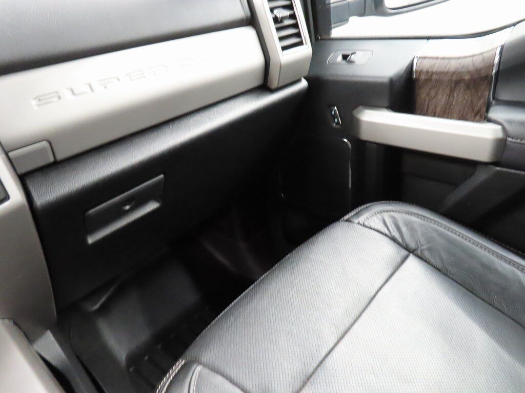 2018 Ford F-250 Super Duty 4x4 Crew Cab Lariat Fond du Lac WI 2018 Ford F-250 Super Duty 4x4 Crew Cab Lariat Fond du Lac WI