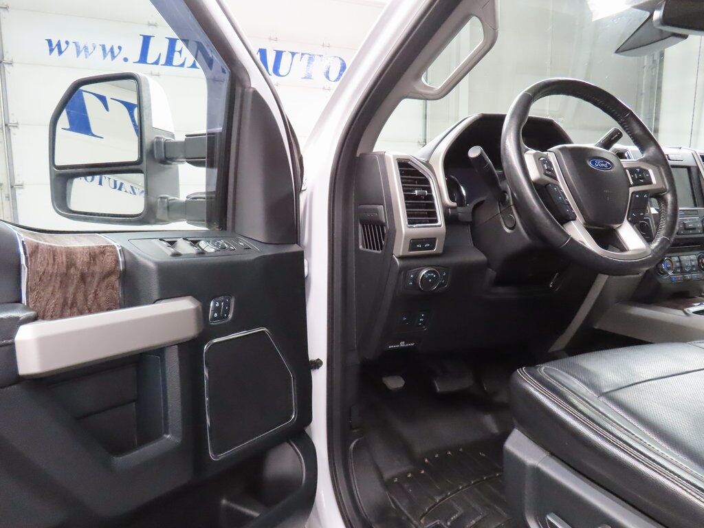 2018 Ford F-250 Super Duty 4x4 Crew Cab Lariat Fond du Lac WI 2018 Ford F-250 Super Duty 4x4 Crew Cab Lariat Fond du Lac WI