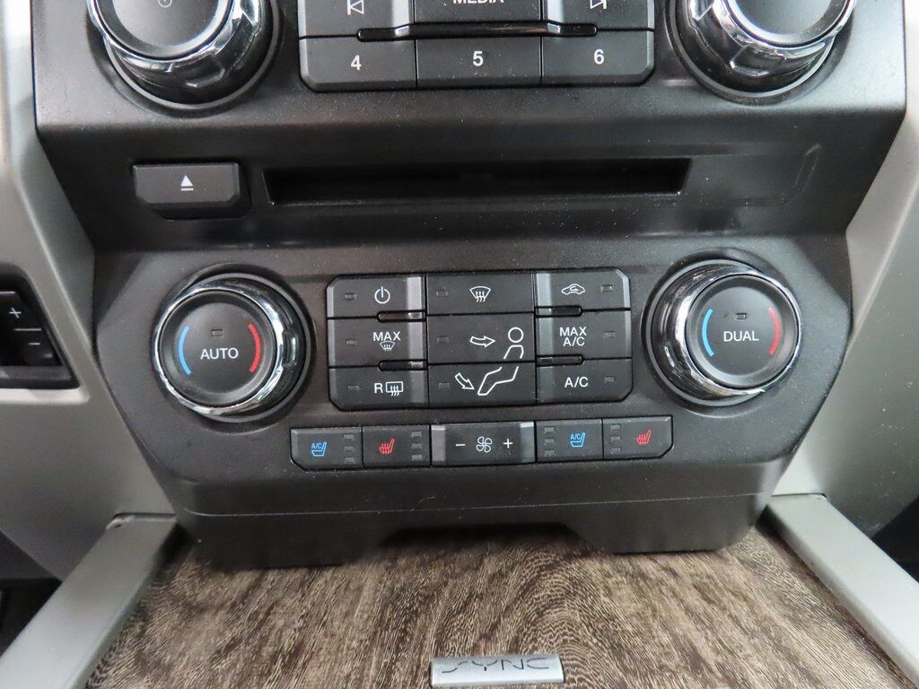 2018 Ford F-250 Super Duty 4x4 Crew Cab Lariat Fond du Lac WI 2018 Ford F-250 Super Duty 4x4 Crew Cab Lariat Fond du Lac WI