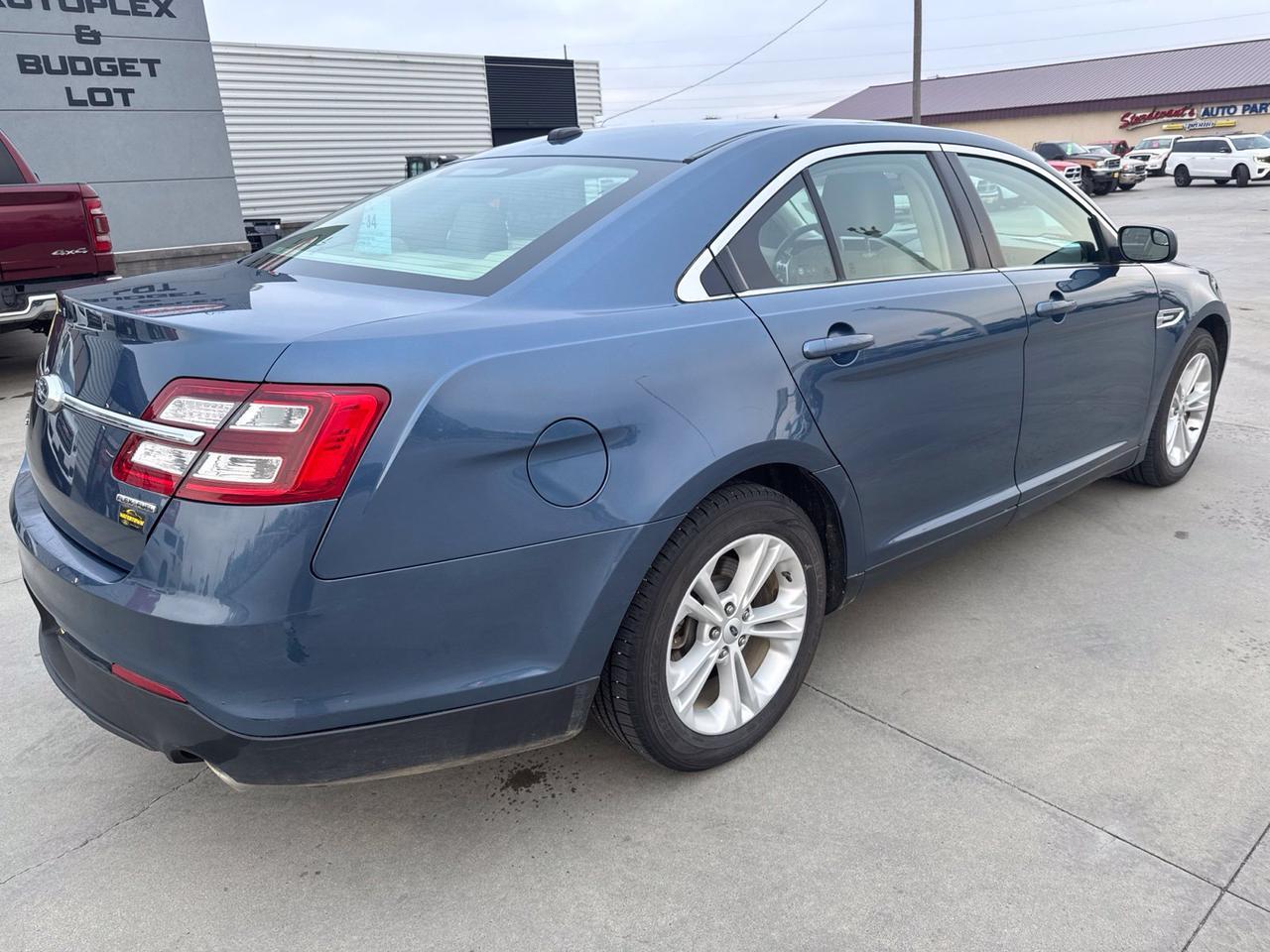 2018 Ford Taurus SE Watertown SD 2018 Ford Taurus SE Watertown SD