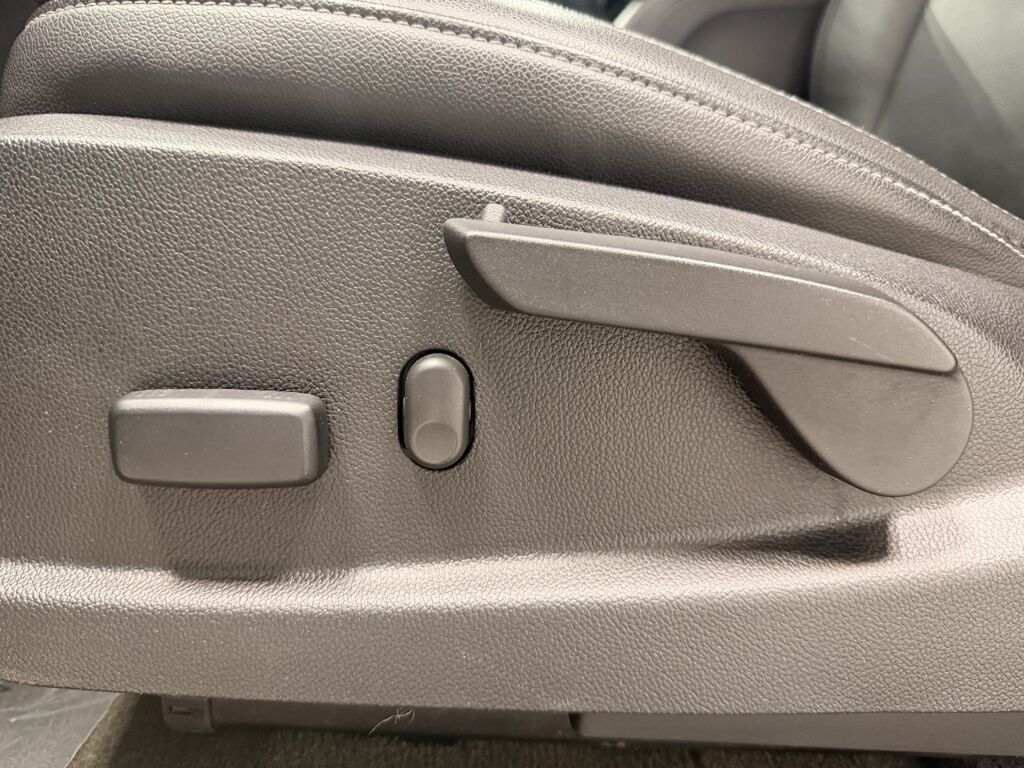 2018 GMC Canyon 4x4 Crew Cab SLT Minocqua WI 2018 GMC Canyon 4x4 Crew Cab SLT Minocqua WI